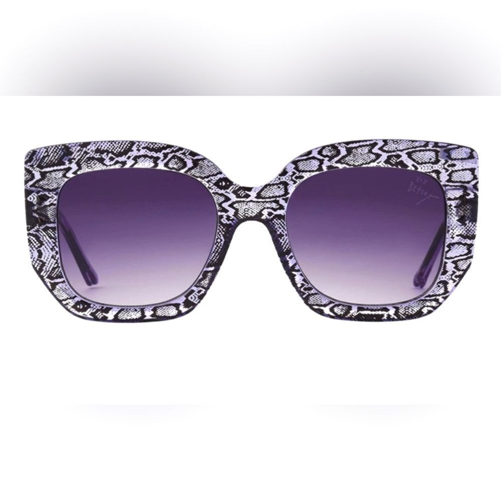Betsey Johnson Women's Serpent Sunglasses
Geo, Purple Snakeskin, 52mm NWT